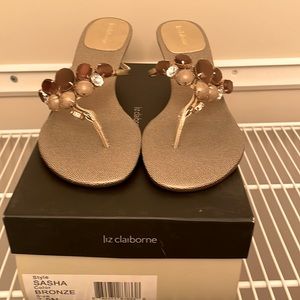 Liz Claiborne Sasha color bronze 7 1/2 shoes